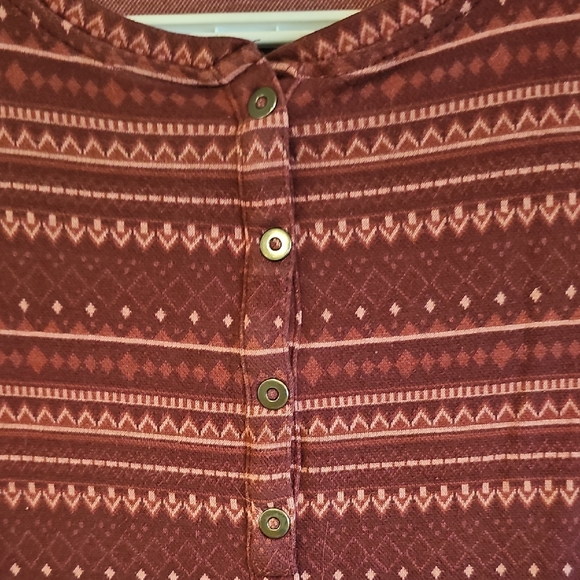 Women's COLUMBIA long Sleeved Burgundy Top - Picture 2 of 5